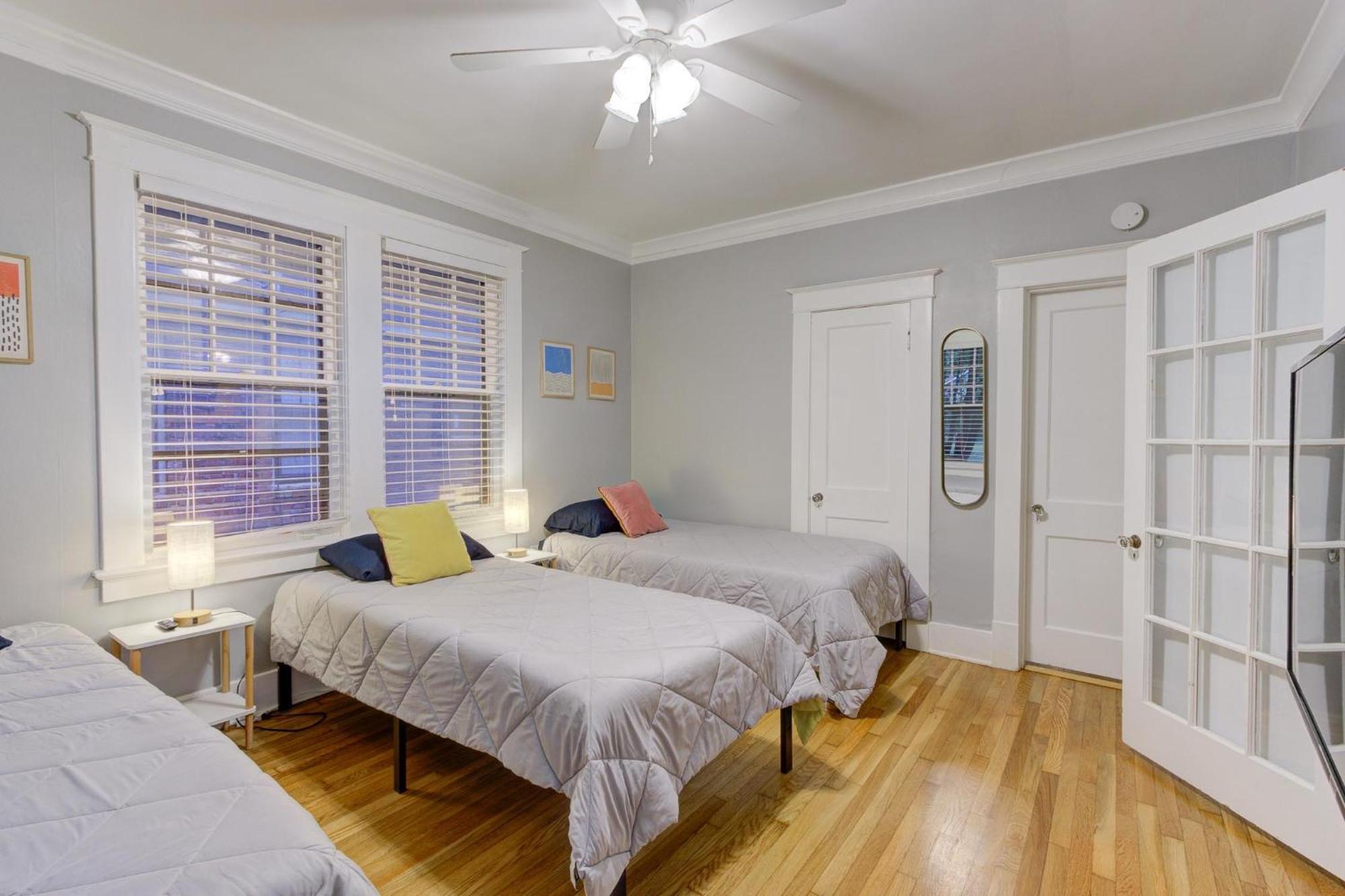Spacious Bungalow With 6 Beds, Games, And Fire Pit - Close To Beale Street, Bbq, Graceland, & Liberty Bowl 孟菲斯 外观 照片